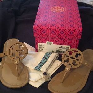 tory burch sandals sand color